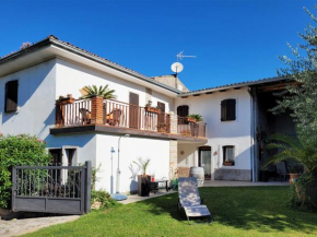 Casa Rustica con giardino Caprino Veronese